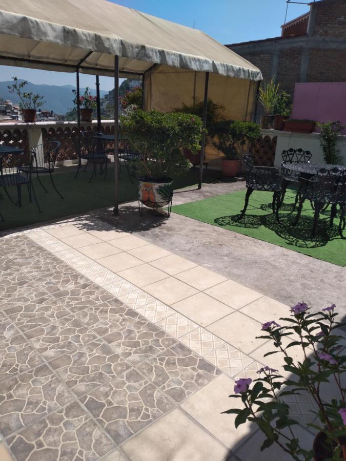 Hotel Las Palomas タスコ・デ・アラルコン エクステリア 写真